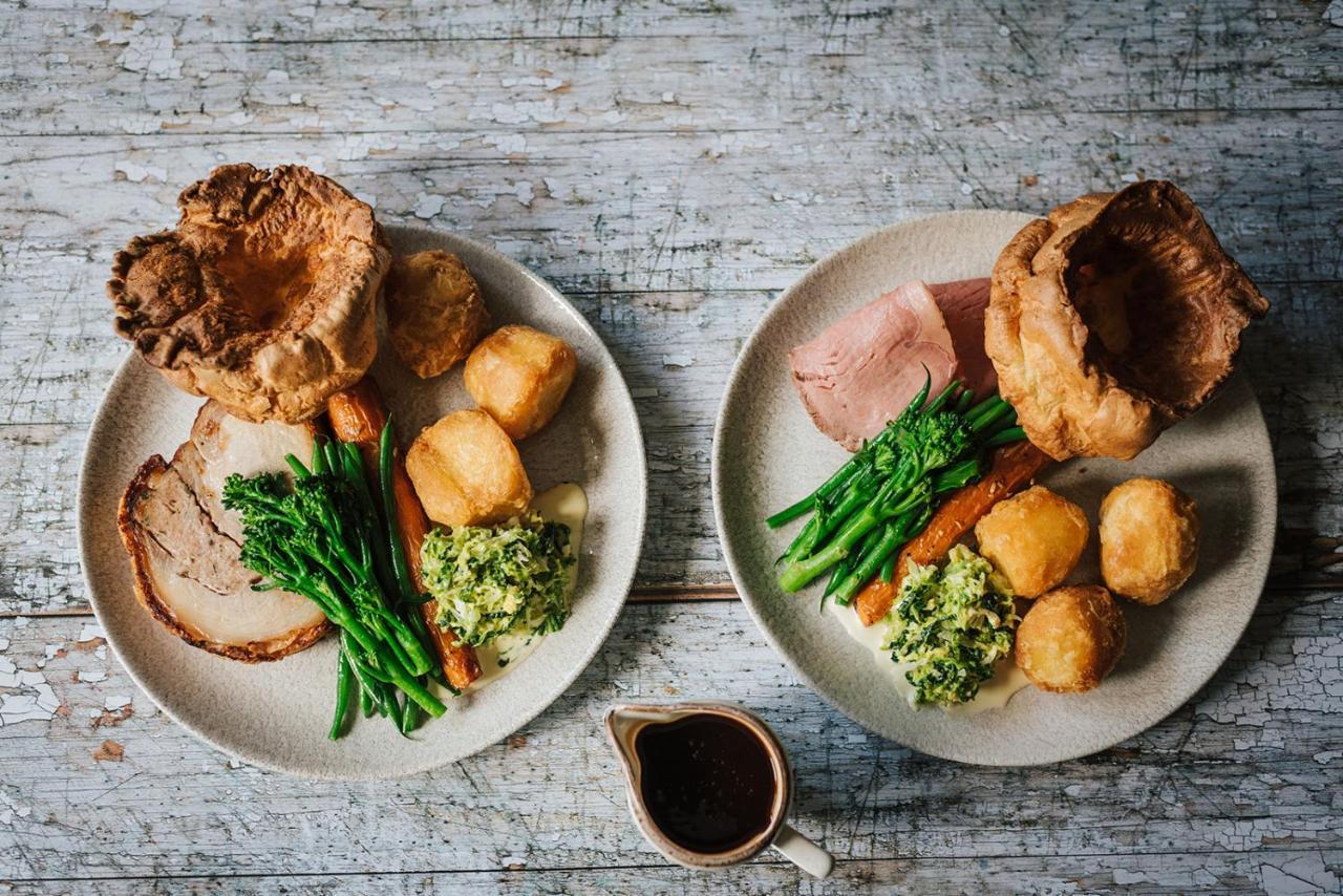 The Woodman Inn Huddersfield Exterior photo Sunday roast